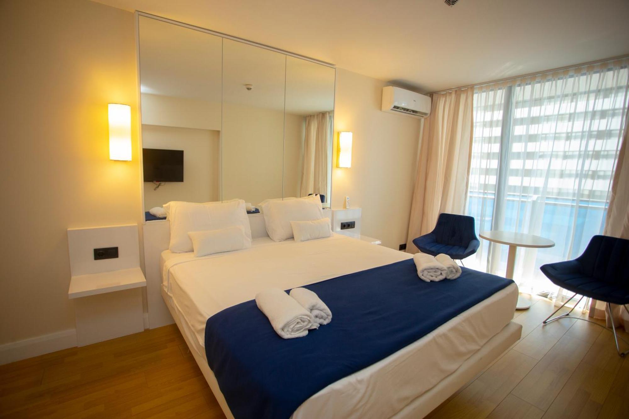 Luxsor & Gorgeous Sea Vlews Apartment Batumi Exterior foto