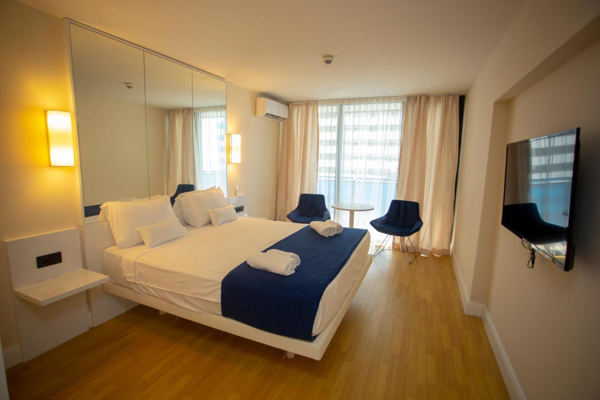 Luxsor & Gorgeous Sea Vlews Apartment Batumi Exterior foto
