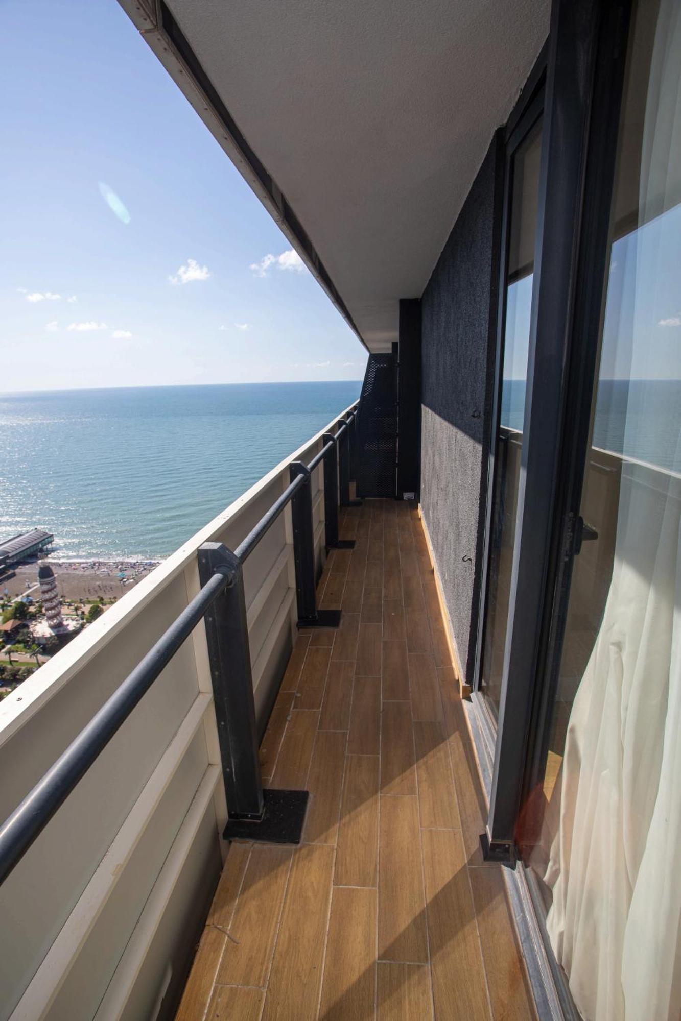Luxsor & Gorgeous Sea Vlews Apartment Batumi Exterior foto