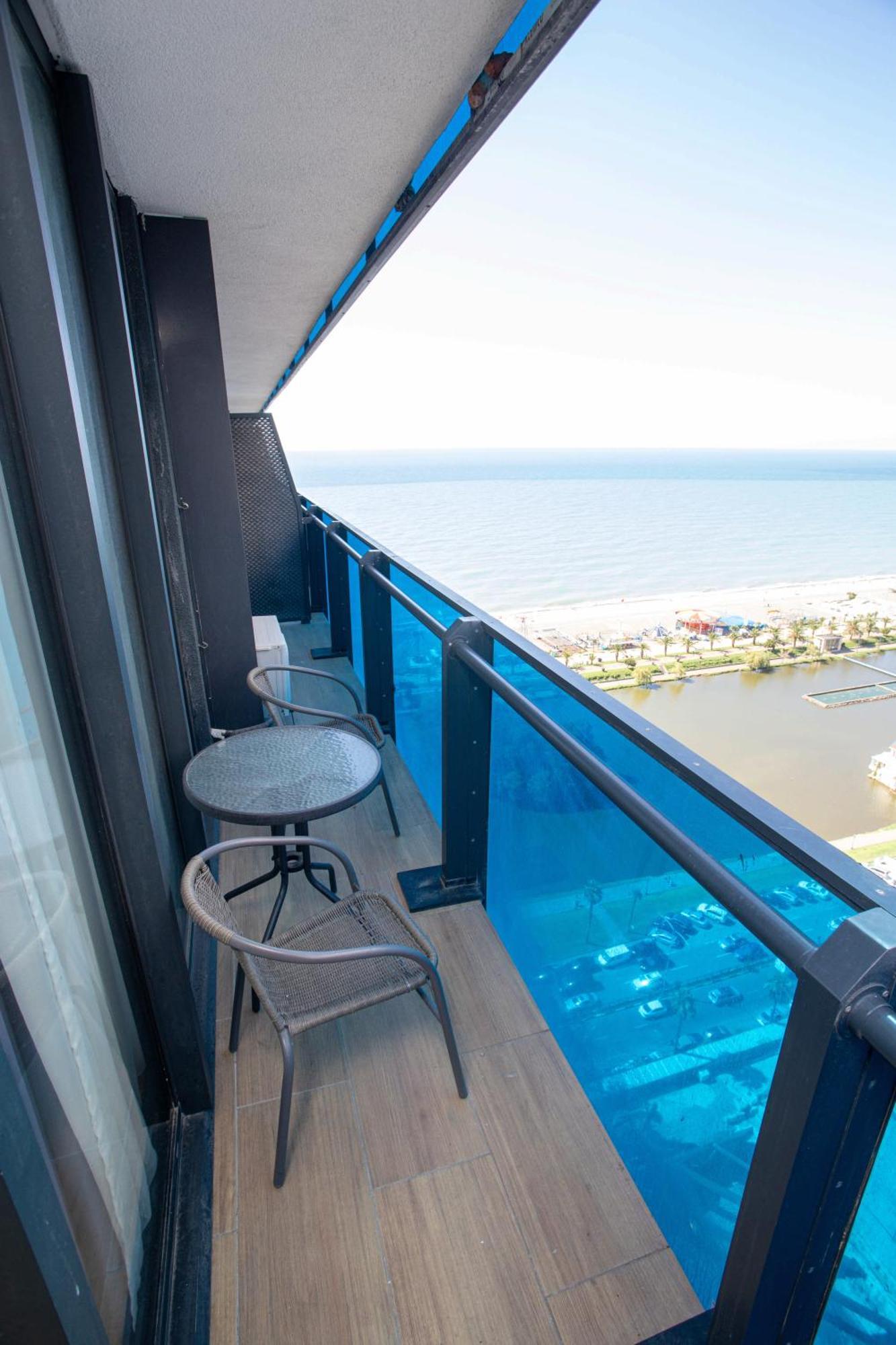 Luxsor & Gorgeous Sea Vlews Apartment Batumi Exterior foto