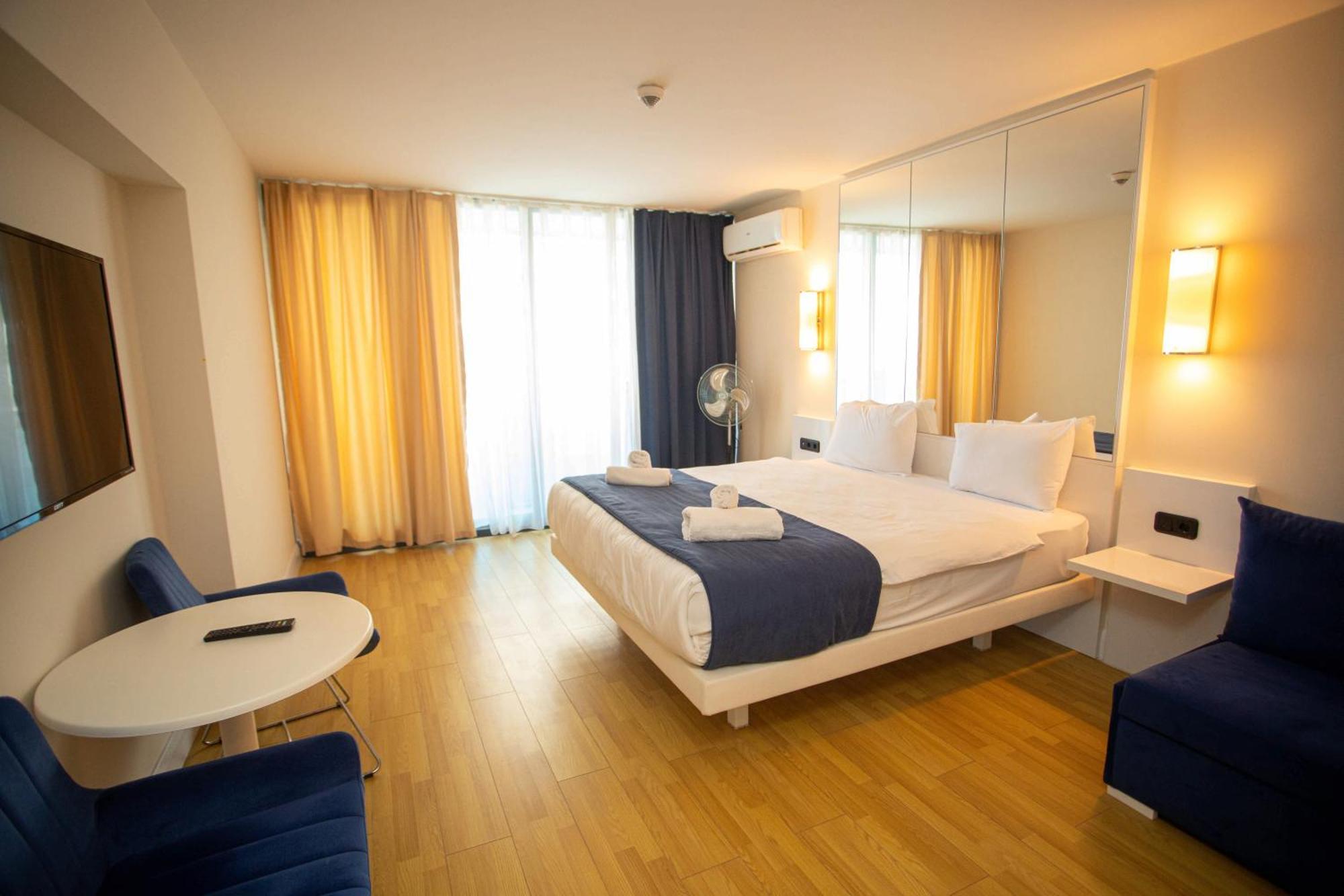Luxsor & Gorgeous Sea Vlews Apartment Batumi Exterior foto