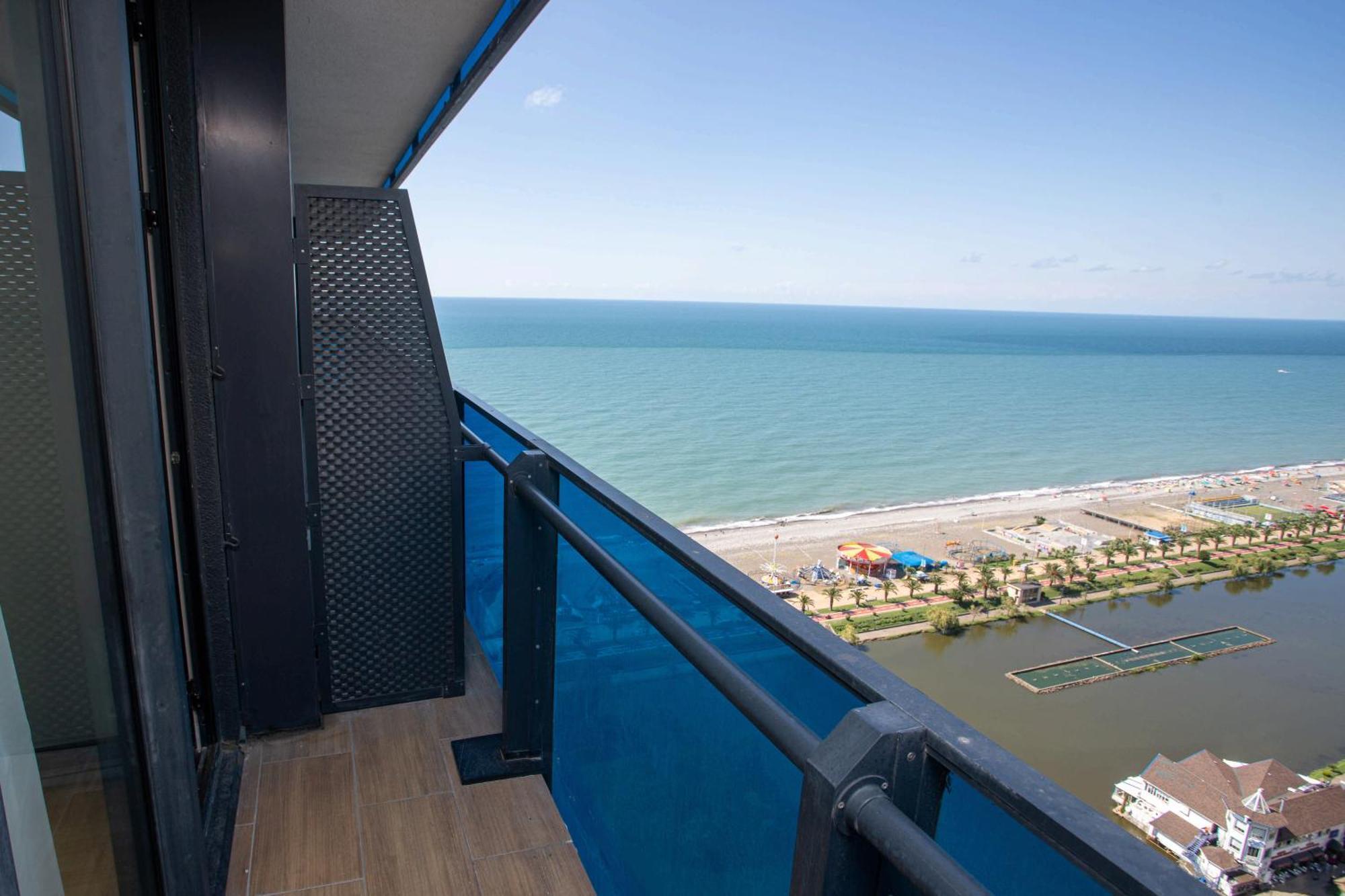 Luxsor & Gorgeous Sea Vlews Apartment Batumi Exterior foto